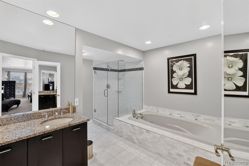 7328 Simsbury Drive, West Bloomfield, MI — Photo 20