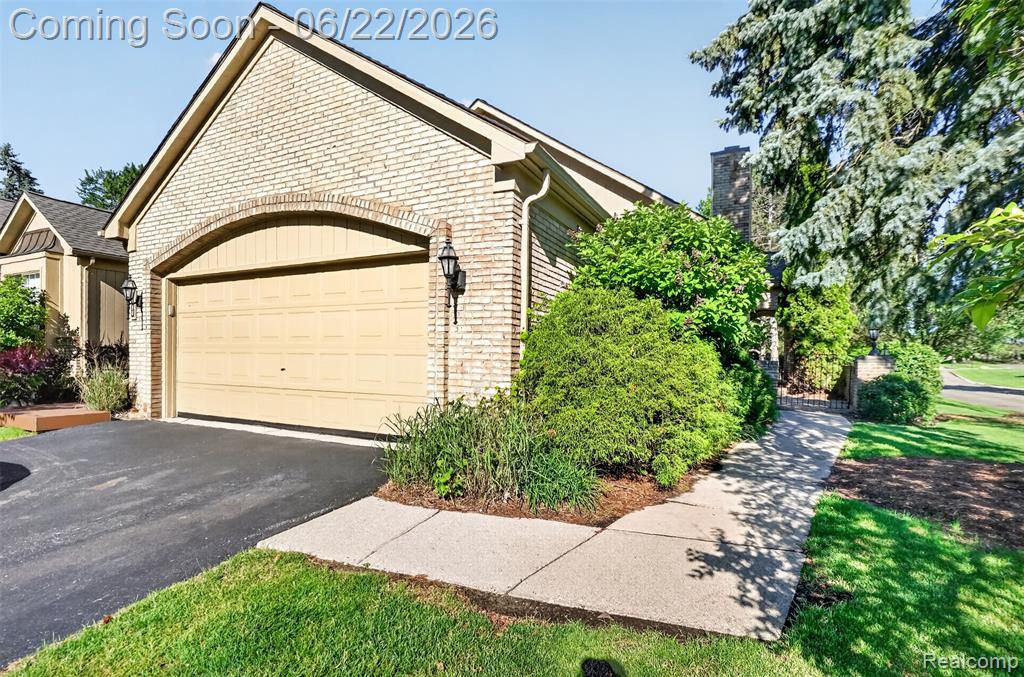 6190 Celeste Road, West Bloomfield, MI — Photo 3