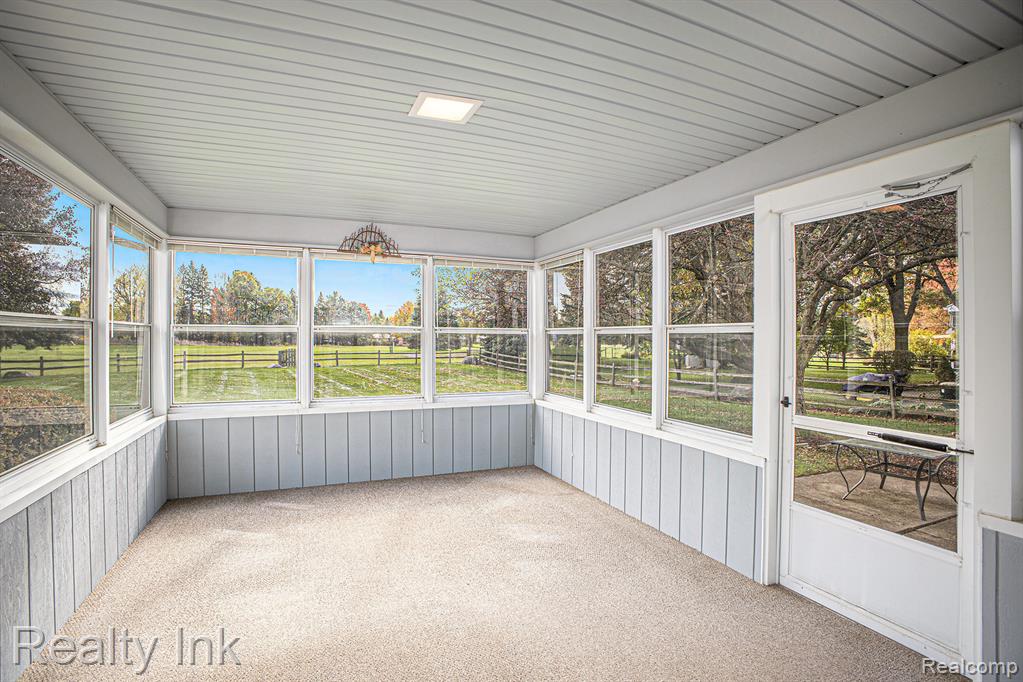 5868 Buttonwood Drive, Haslett, MI 48840 — Photo 4