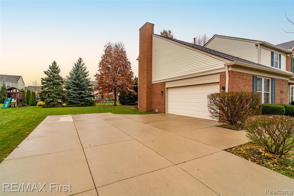 6676 Lambeth Way, Canton, MI 48187 — Photo 4