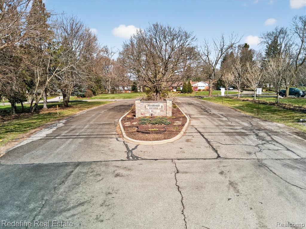 47025 S Chigwidden Drive, Northville, MI 48167 — Photo 55