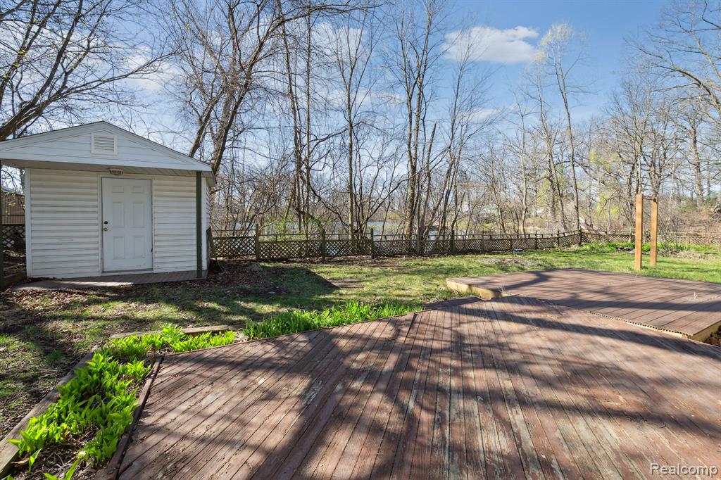 6187 THREE LAKES Drive, Brighton, MI 48116 — Photo 28