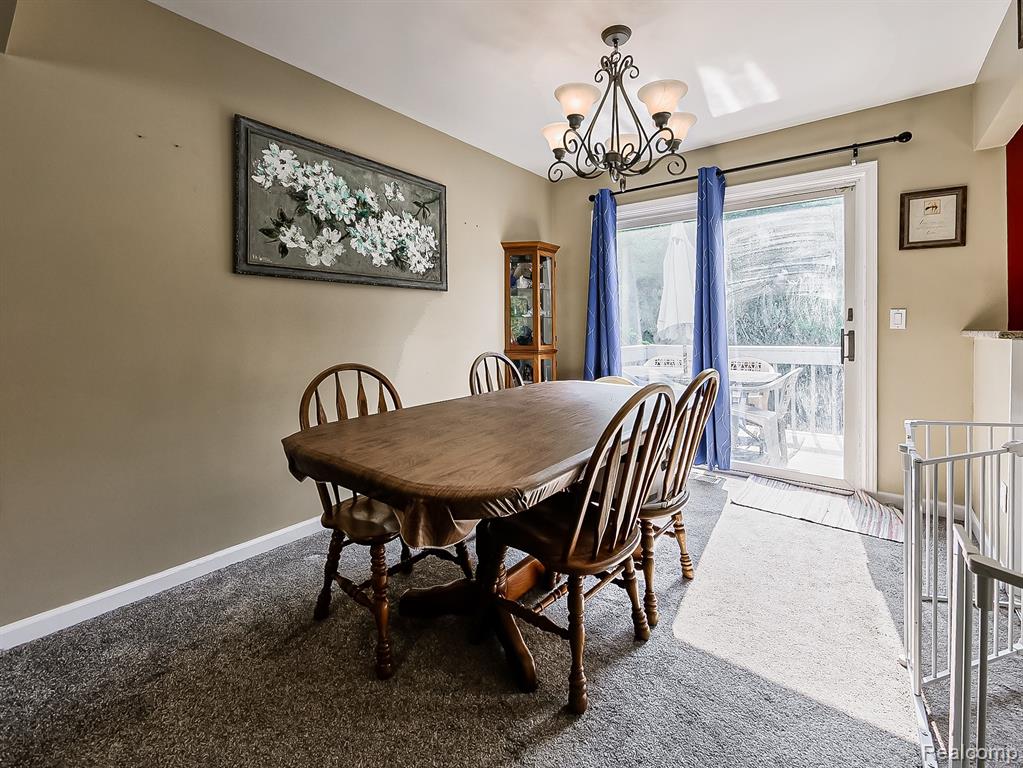 900 Surrey Heights, Westland, MI 48186 — Photo 7
