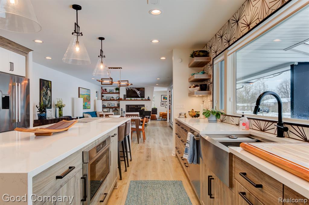805 N Pemberton Road, Bloomfield Hills, MI 48302 — Photo 32