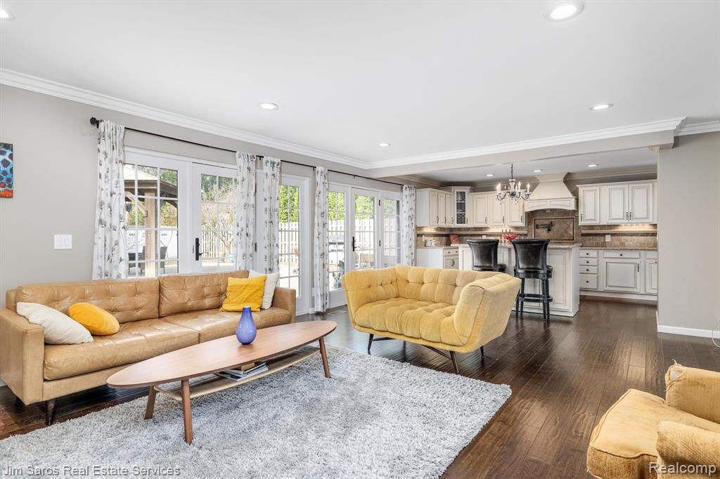 71 WOODLAND SHORES Drive, Grosse Pointe Shores, MI 48236 — Photo 5