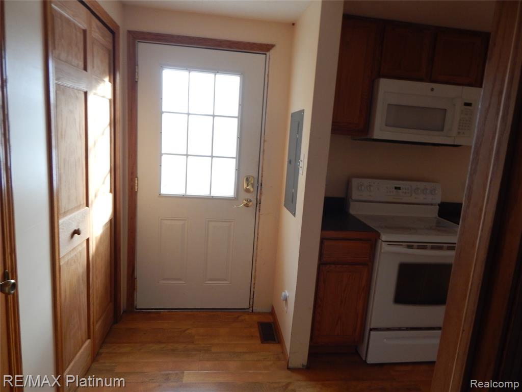 10321 E Lovejoy Road, Perry, MI 48872 — Photo 34