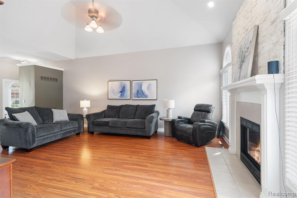 56543 BIRKDALE Drive, Macomb, MI 48042 — Photo 7