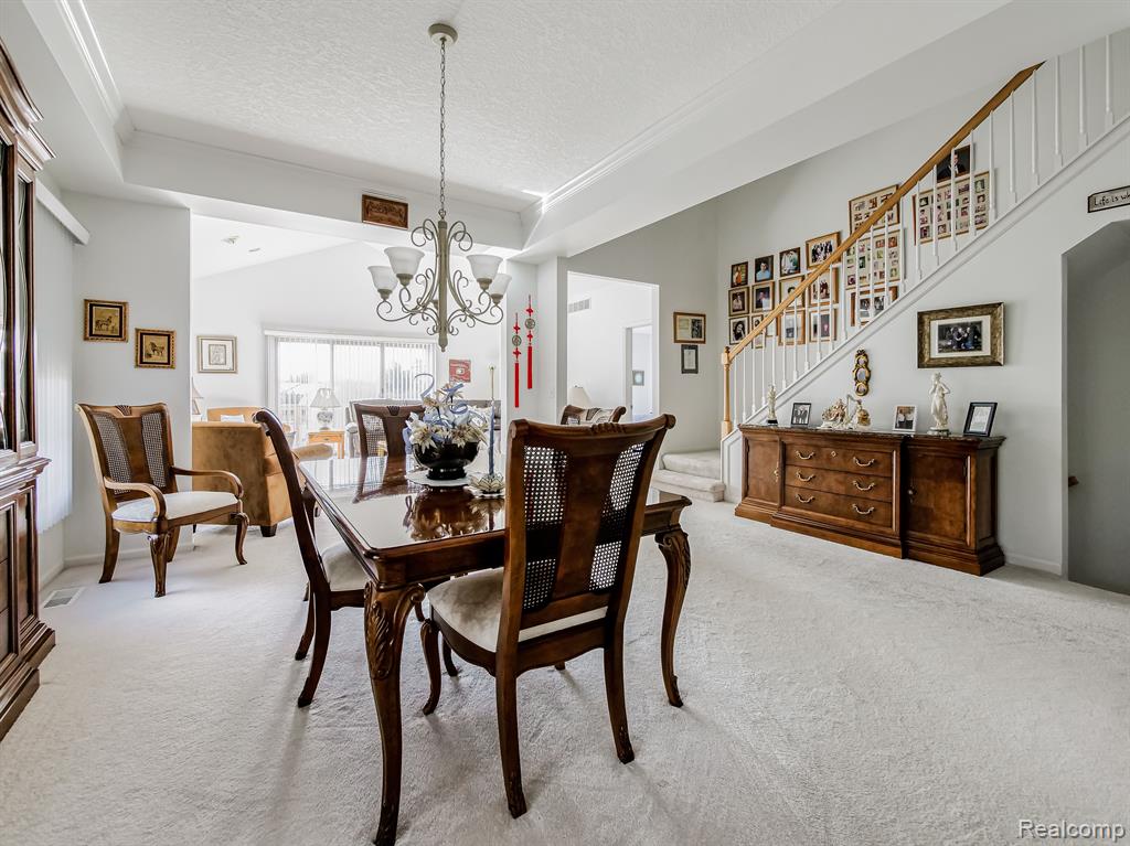 8011 WOODSTONE Drive, Grand Blanc, MI 48439 — Photo 7