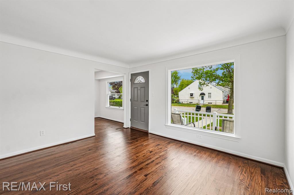 547 Leroy Avenue, Clawson, MI — Photo 3