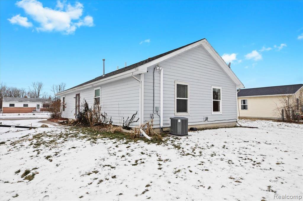 1556 HARVEST Lane, Ypsilanti, MI 48198 — Photo 3