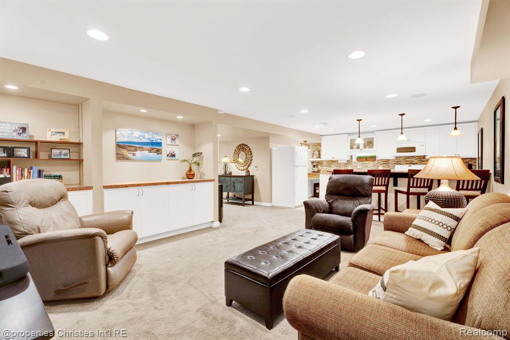 19418 Warwick Street, Beverly Hills, MI 48025 — Photo 41