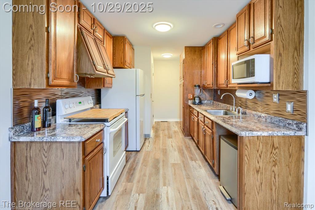 9414 Parkwood N, Davison, MI 48423 — Photo 15
