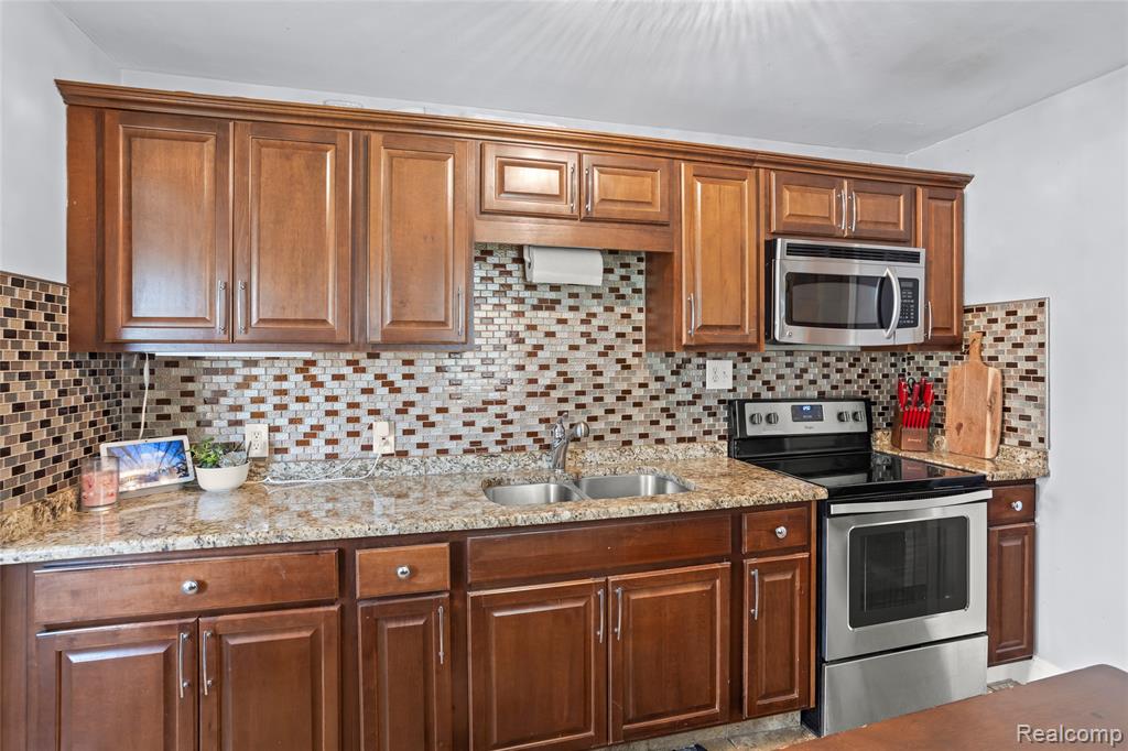 5832 Wilkie Street, Taylor, MI 48180 — Photo 13