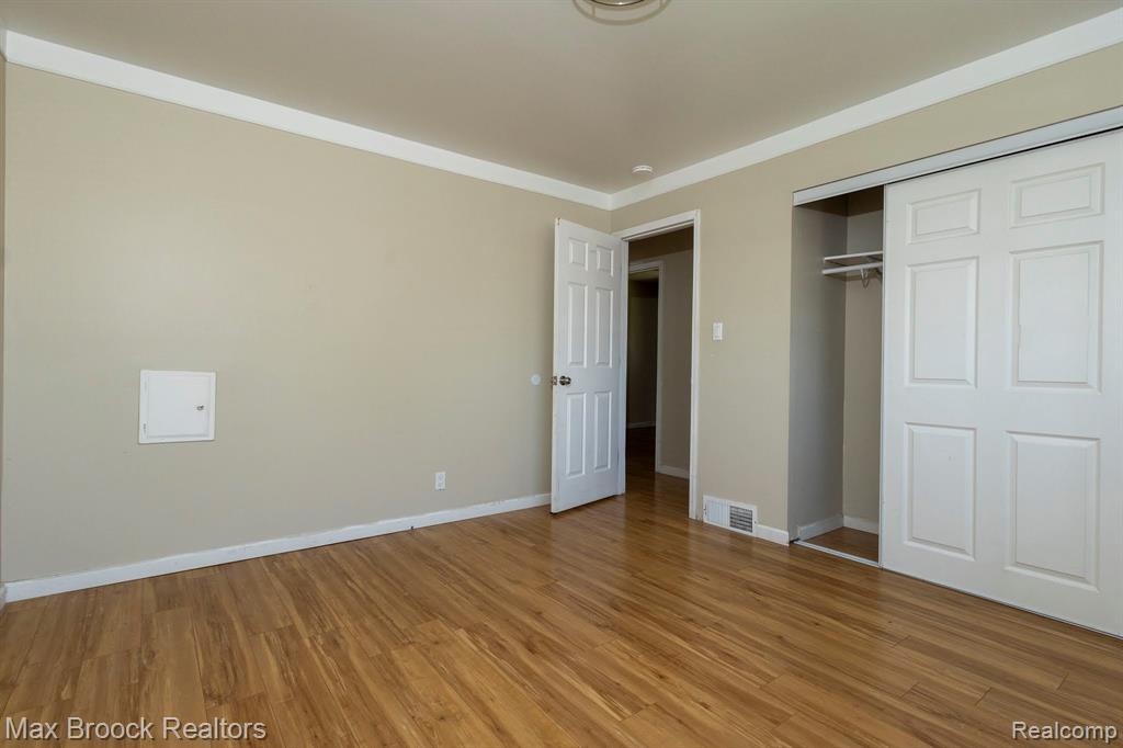 4829 WOLGAST Drive, Warren, MI 48092 — Photo 30