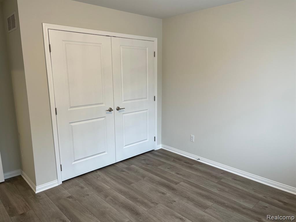 4156 SECLUDED PINES DR, Sterling Heights, MI 48314 — Photo 29