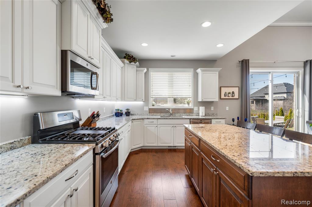 54623 Lawson Creek Drive, Shelby Twp, MI 48316 — Photo 18