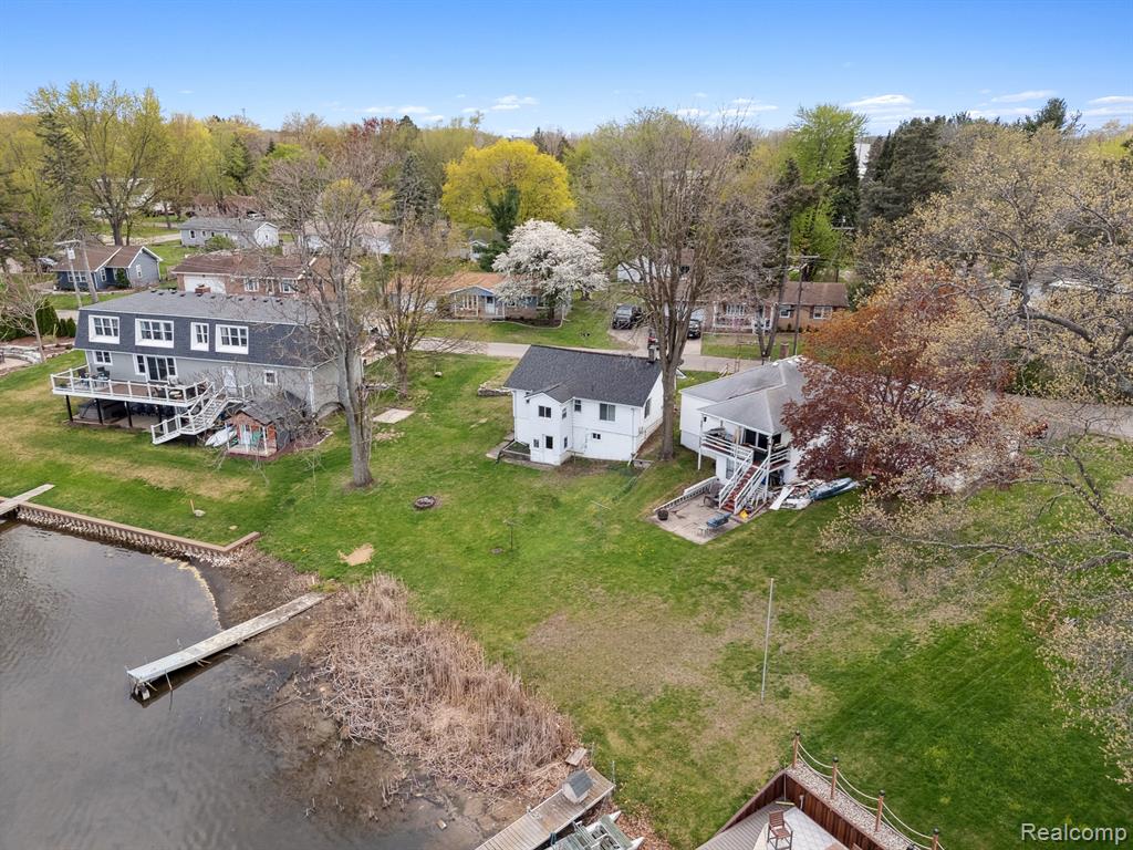 490 Chicago Drive, Howell, MI 48843 — Photo 25