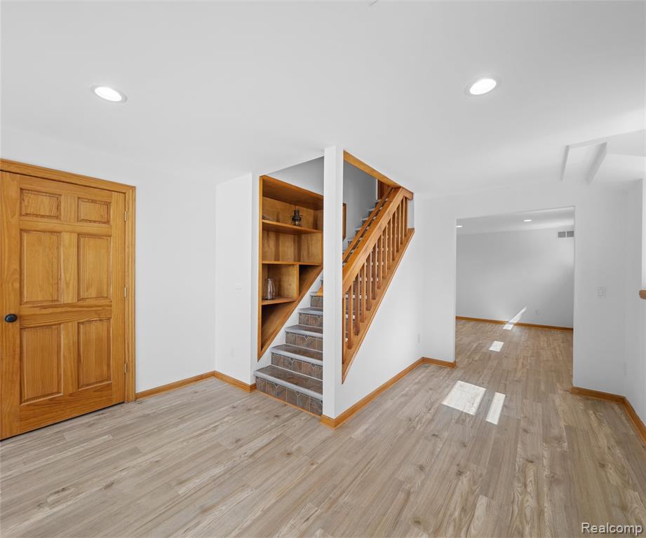 11252 Hiland Court, Pinckney, MI 48169 — Photo 49