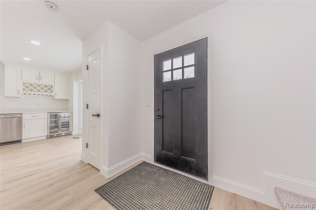 5590 Bayswater Road, West Bloomfield, MI — Photo 5