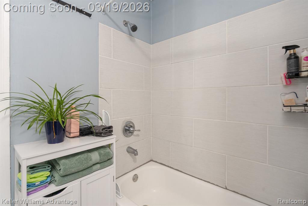 1536 Hazelwood Street, Detroit, MI 48206 — Photo 29