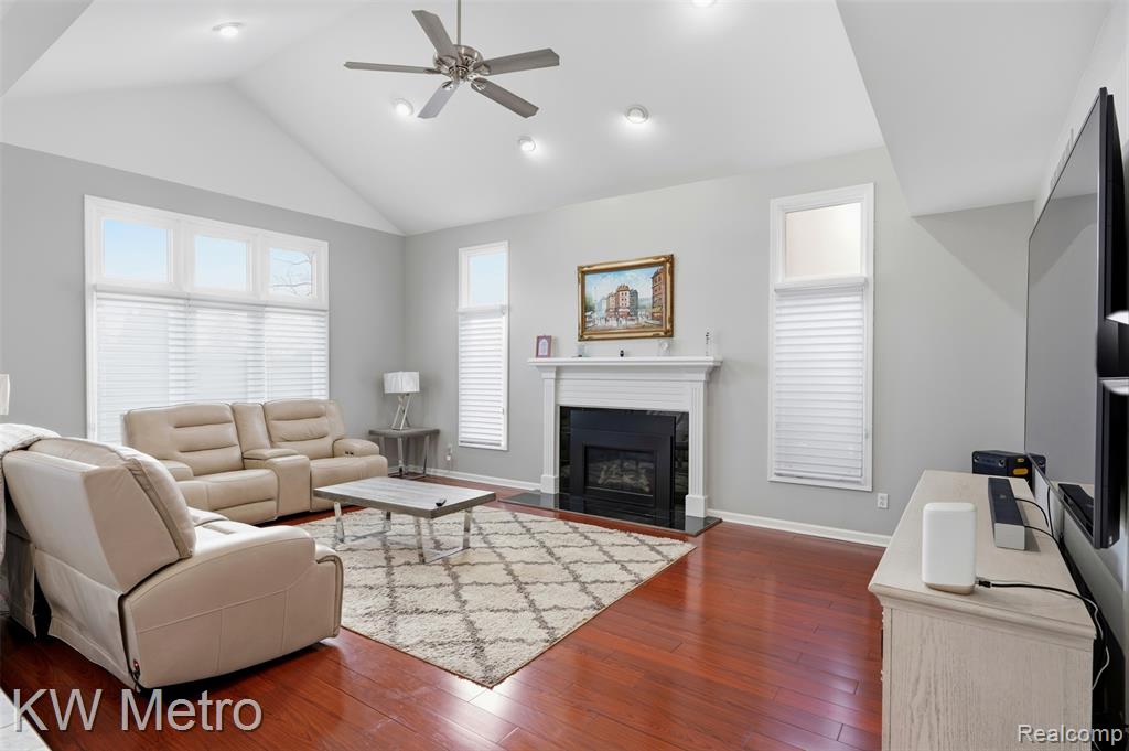 887 Grovecrest, Rochester Hills, MI 48307 — Photo 13