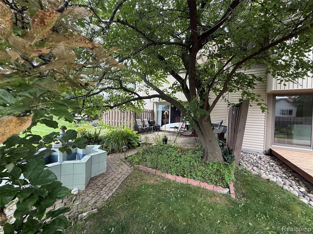 6302 Laurentian Court, Flint, MI 48532 — Photo 39