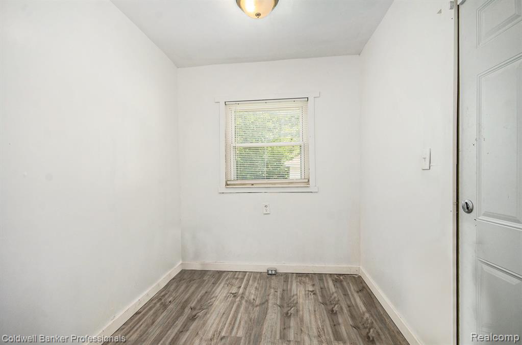 2704 Burlingame Street, Detroit, MI 48206 — Photo 10