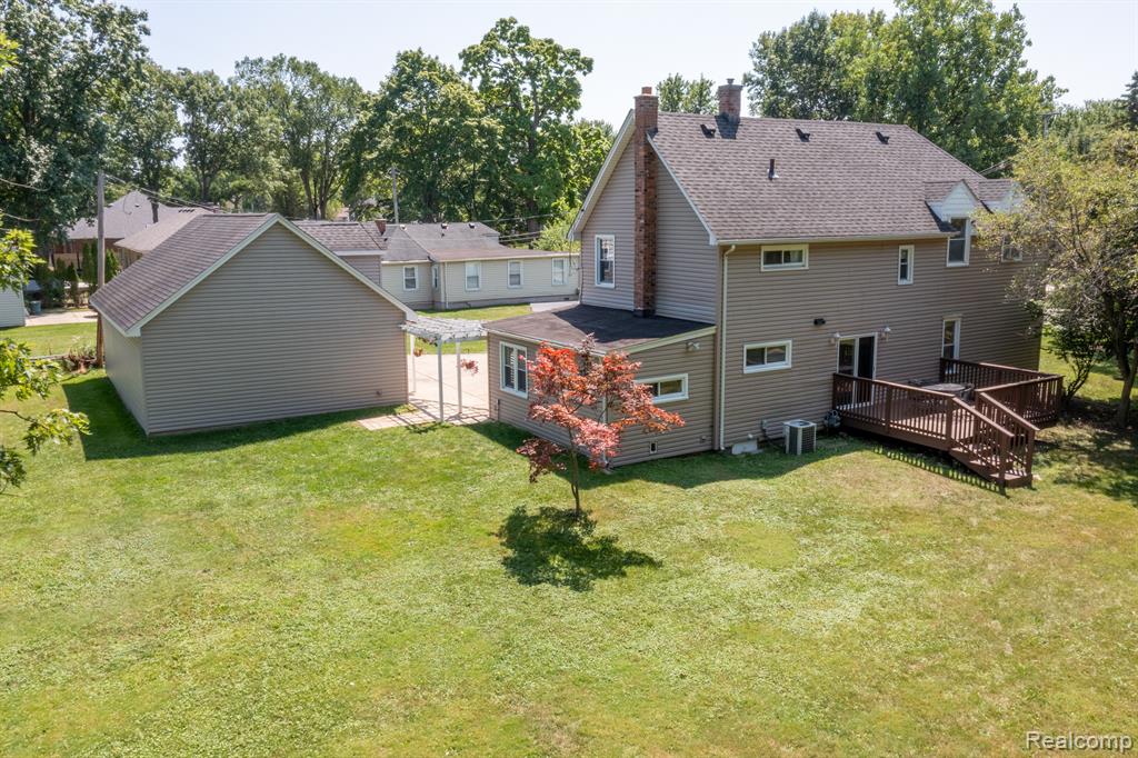 7950 ISLAND Boulevard, Grosse Ile, MI 48138 — Photo 41