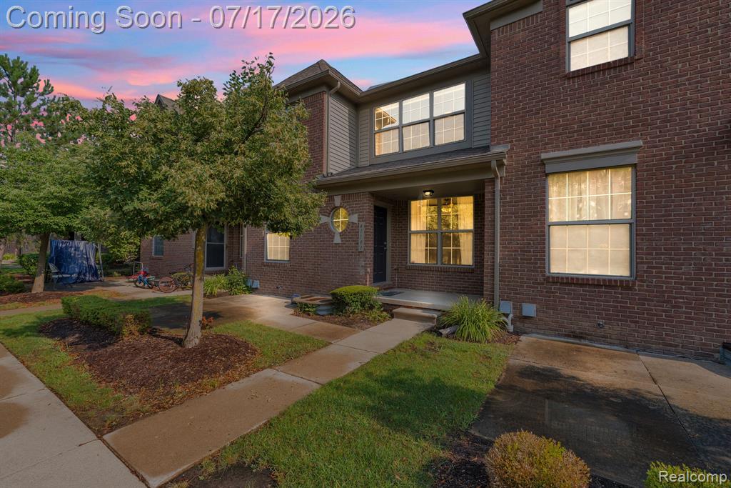 41101 N Maplewood Drive, Canton, MI 48187 — Photo 2