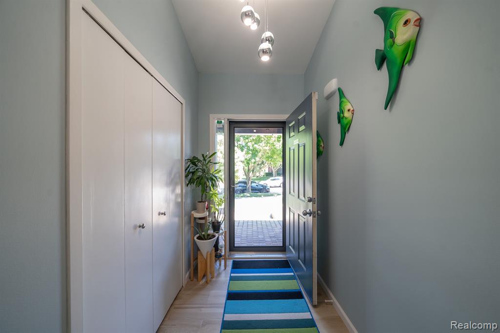 24729 SARAH FLYNN, Novi, MI — Photo 35