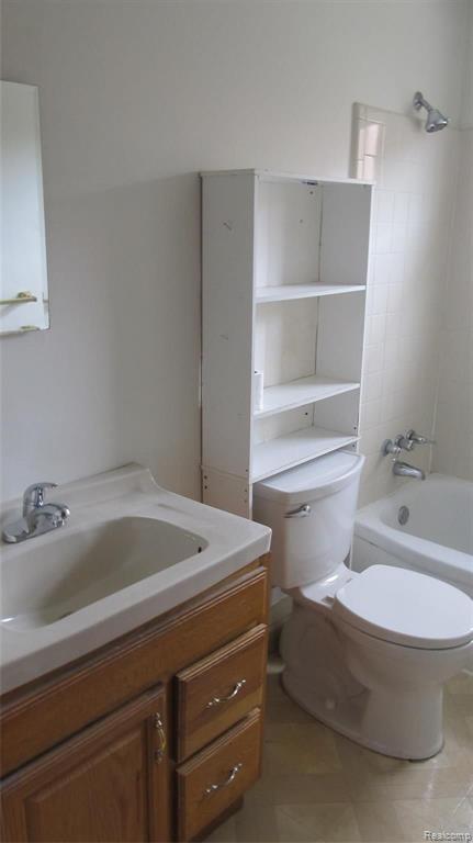 5652 WESTPOINT Street, Dearborn Heights, MI 48125 — Photo 8