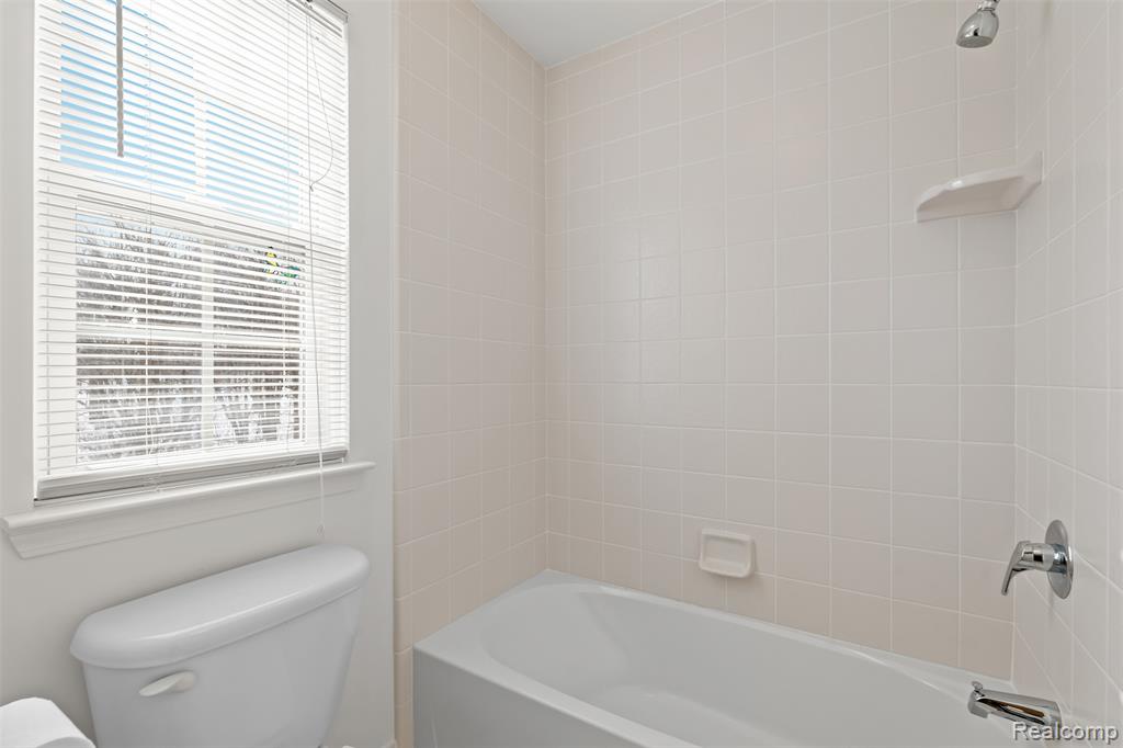 49681 S Glacier, Northville, MI 48168 — Photo 43