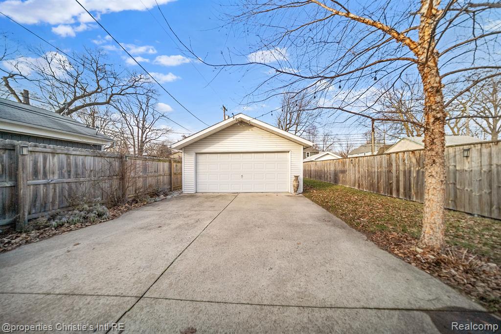 601 BALDWIN Avenue, Royal Oak, MI 48067 — Photo 19