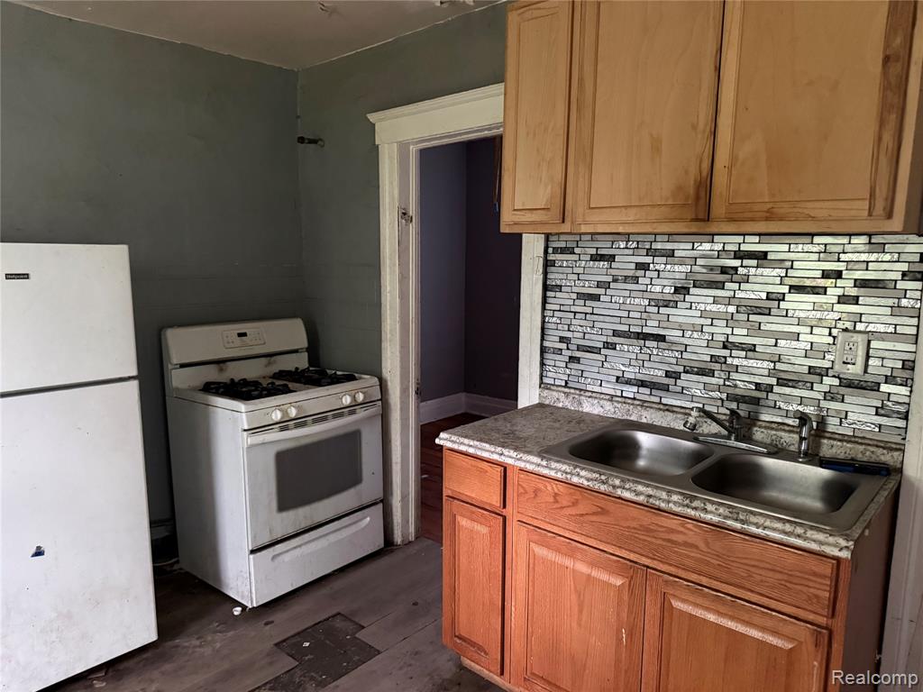 5945 Lucky Place, Detroit, MI 48211 — Photo 6