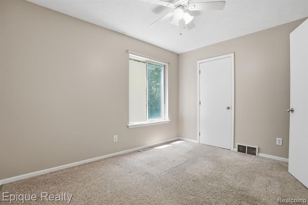825 Summer Creek Court SE, Grand Rapids, MI 49508 — Photo 15
