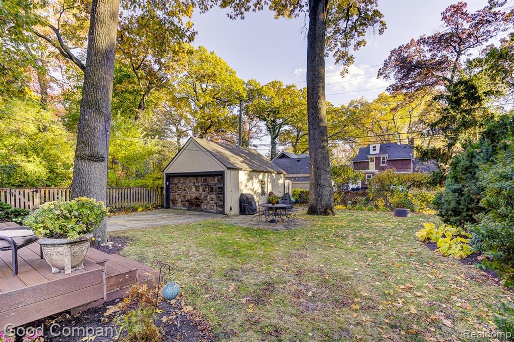 551 W Oakridge Street, Ferndale, MI 48220 — Photo 55