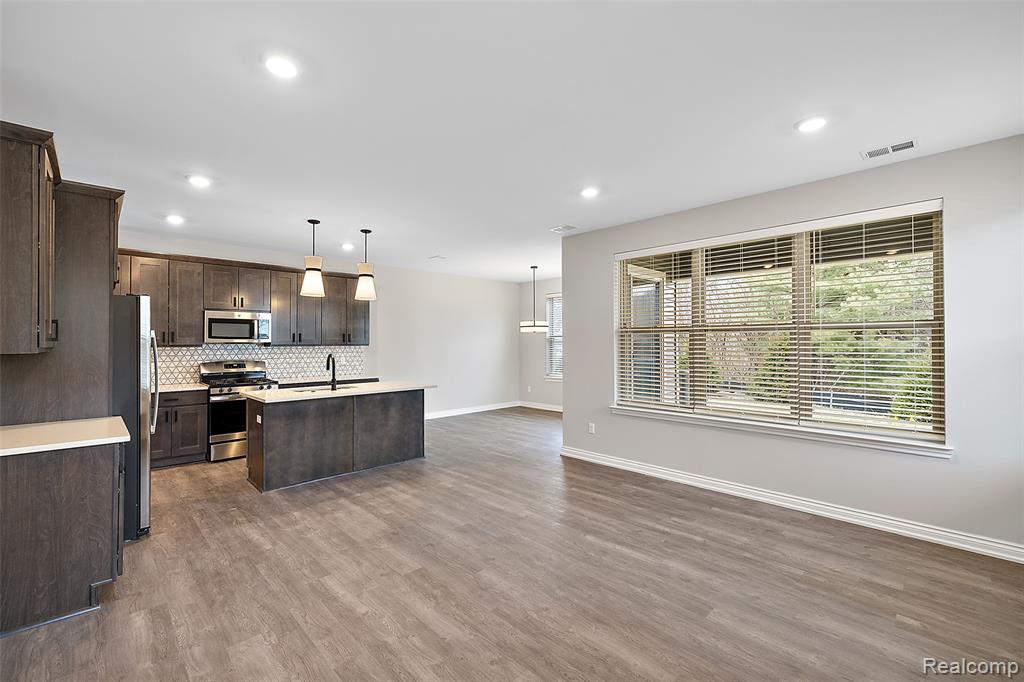 11374 Langfeld Spur, Brighton, MI, 48116