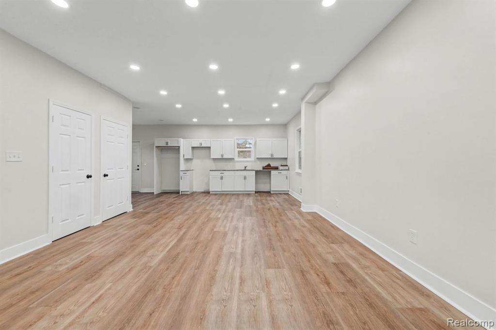213 Avalon Street, Highland Park, MI 48203 — Photo 8