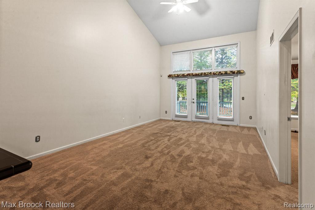 55222 BOARDWALK Drive, Shelby Twp, MI 48316 — Photo 9
