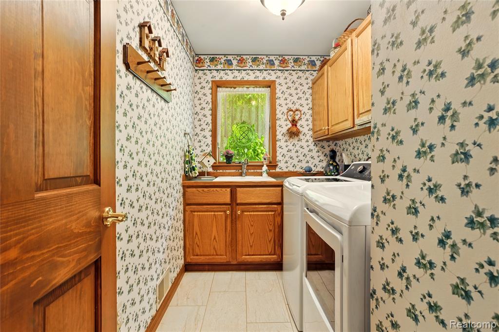 4800 Timberline Drive, Clyde, MI 48049 — Photo 12