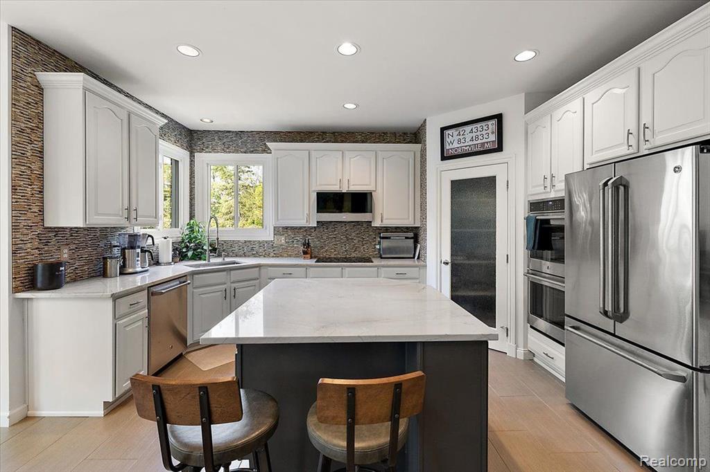 40211 BEXLEY Way, Northville, MI 48168 — Photo 41