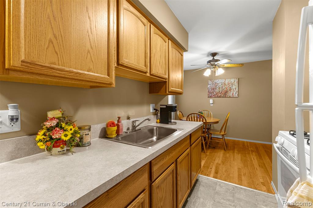9766 Cornell Street, 173, Taylor, MI 48180 — Photo 15