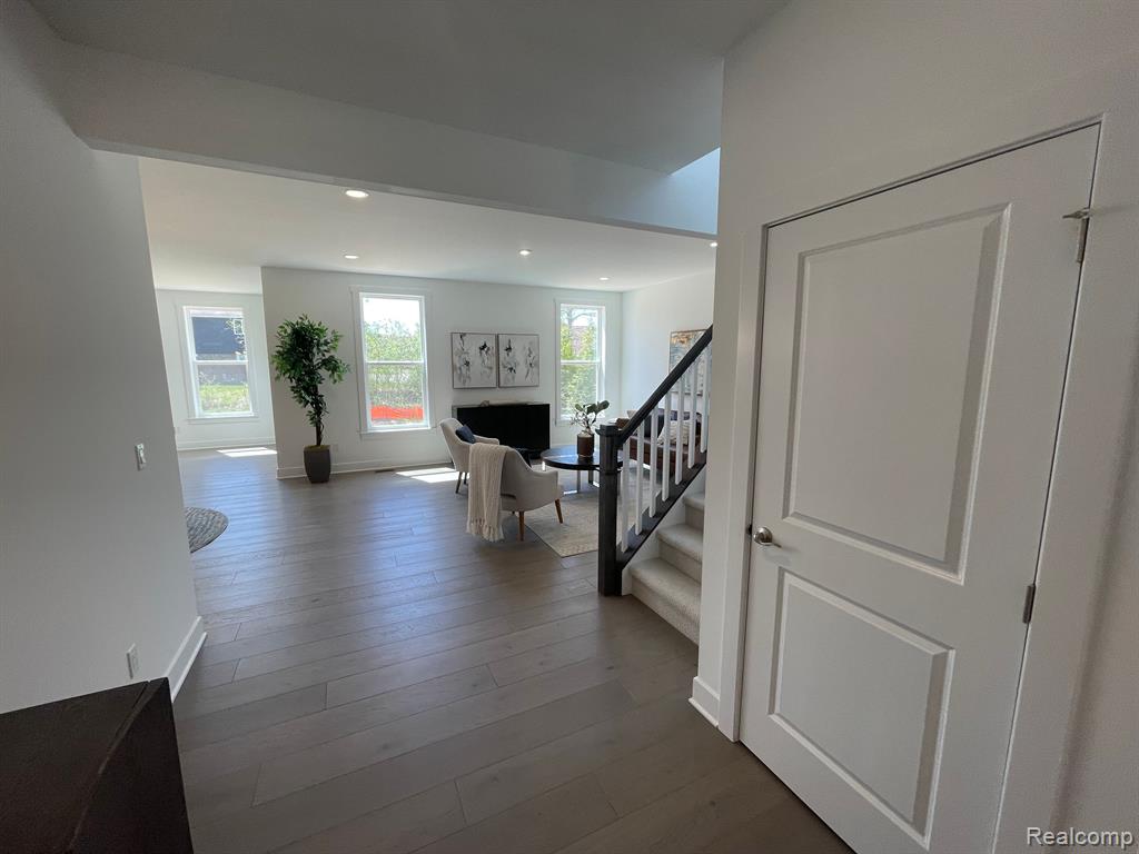 7885 ARIMOORE Drive, West Bloomfield, MI — Photo 4