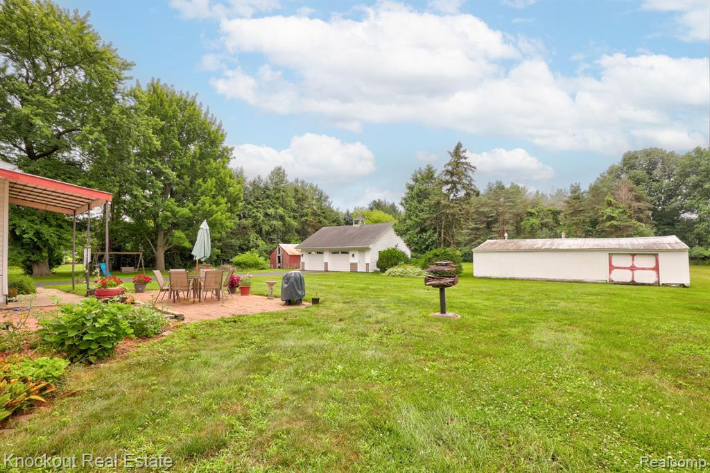 6814 Curtis Road, Bridgeport, MI 48722 — Photo 34