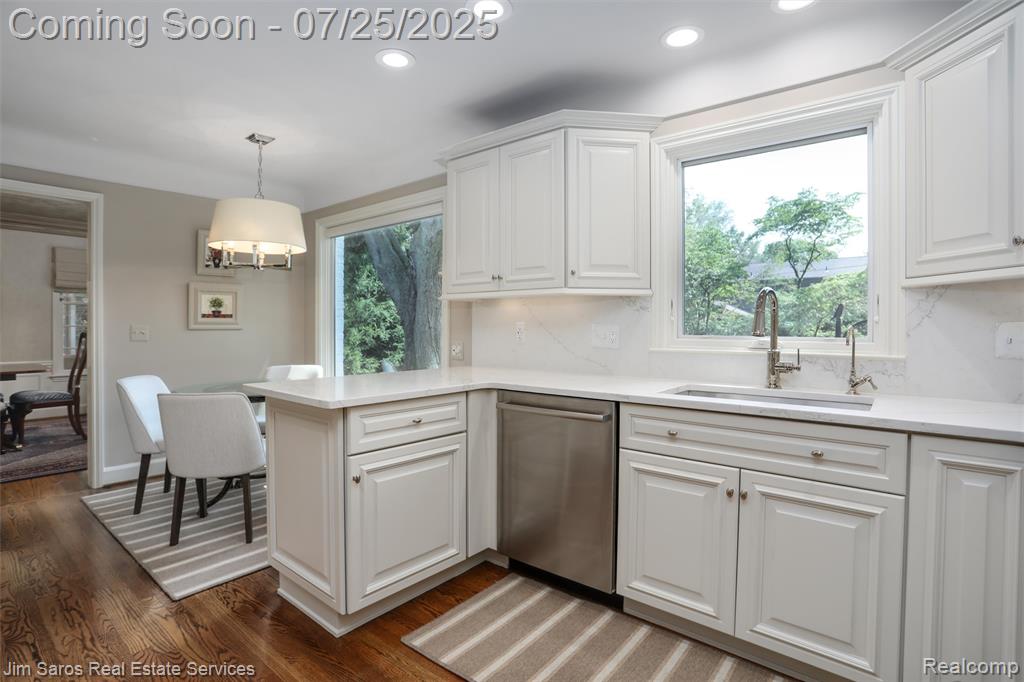 51 Lochmoor Boulevard, Grosse Pointe Shores, MI 48236 — Photo 14
