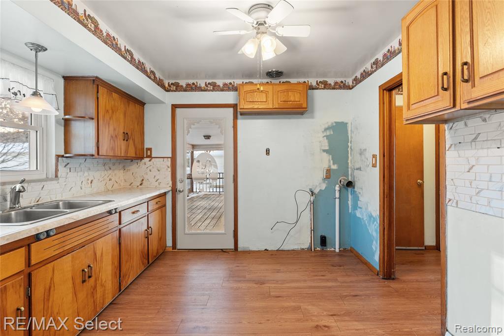 4298 Farmcrest Street, Burton, MI 48509 — Photo 8