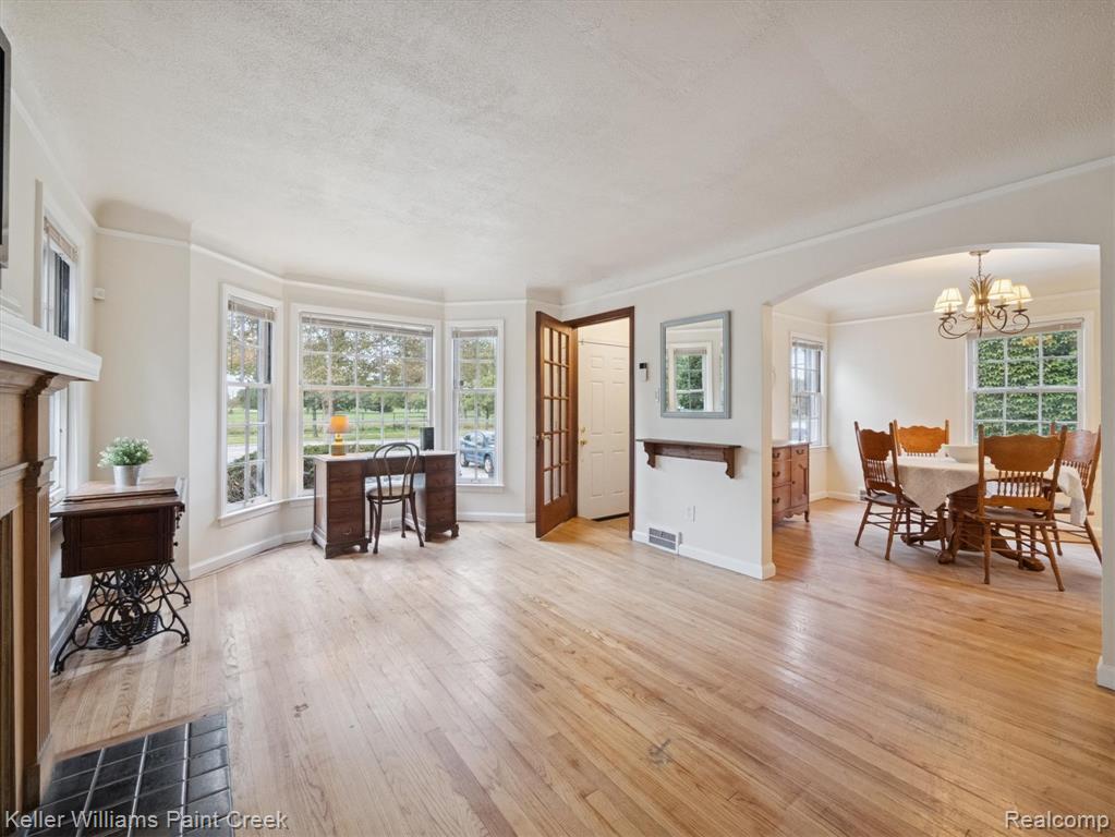 5794 Dickerson Street, Detroit, MI 48213 — Photo 5