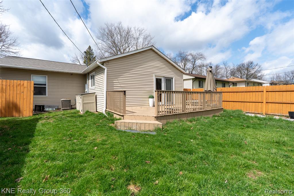 5357 Military Avenue, Brighton, MI 48116 — Photo 11