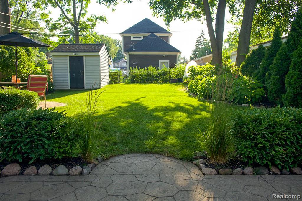 417 Curry Avenue, Royal Oak, MI 48067 — Photo 30