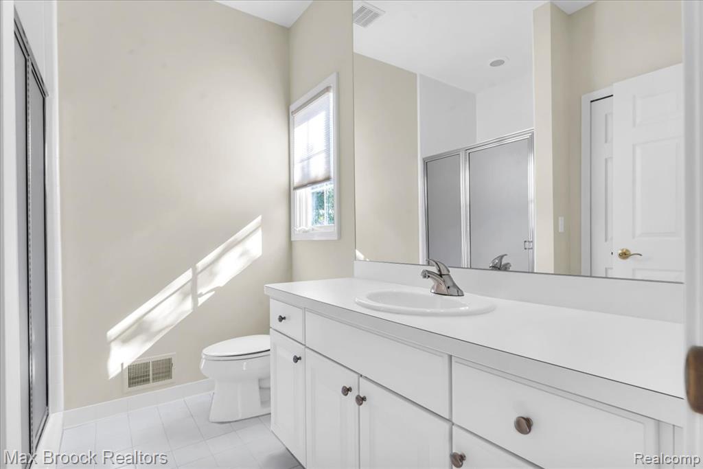 7330 Crackling Creek Circle, 4, West Bloomfield, MI — Photo 28